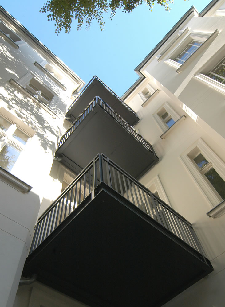 pb-Metellbau_Balkonanlage_Augustastraße_02