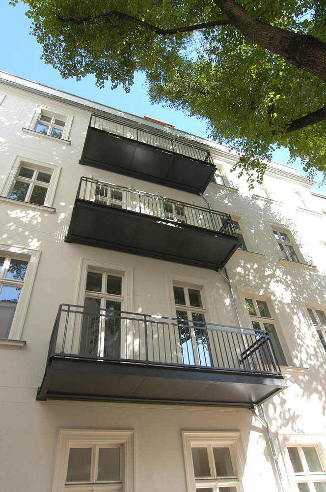 pb-Metellbau_Balkonanlage_Augustastraße_03